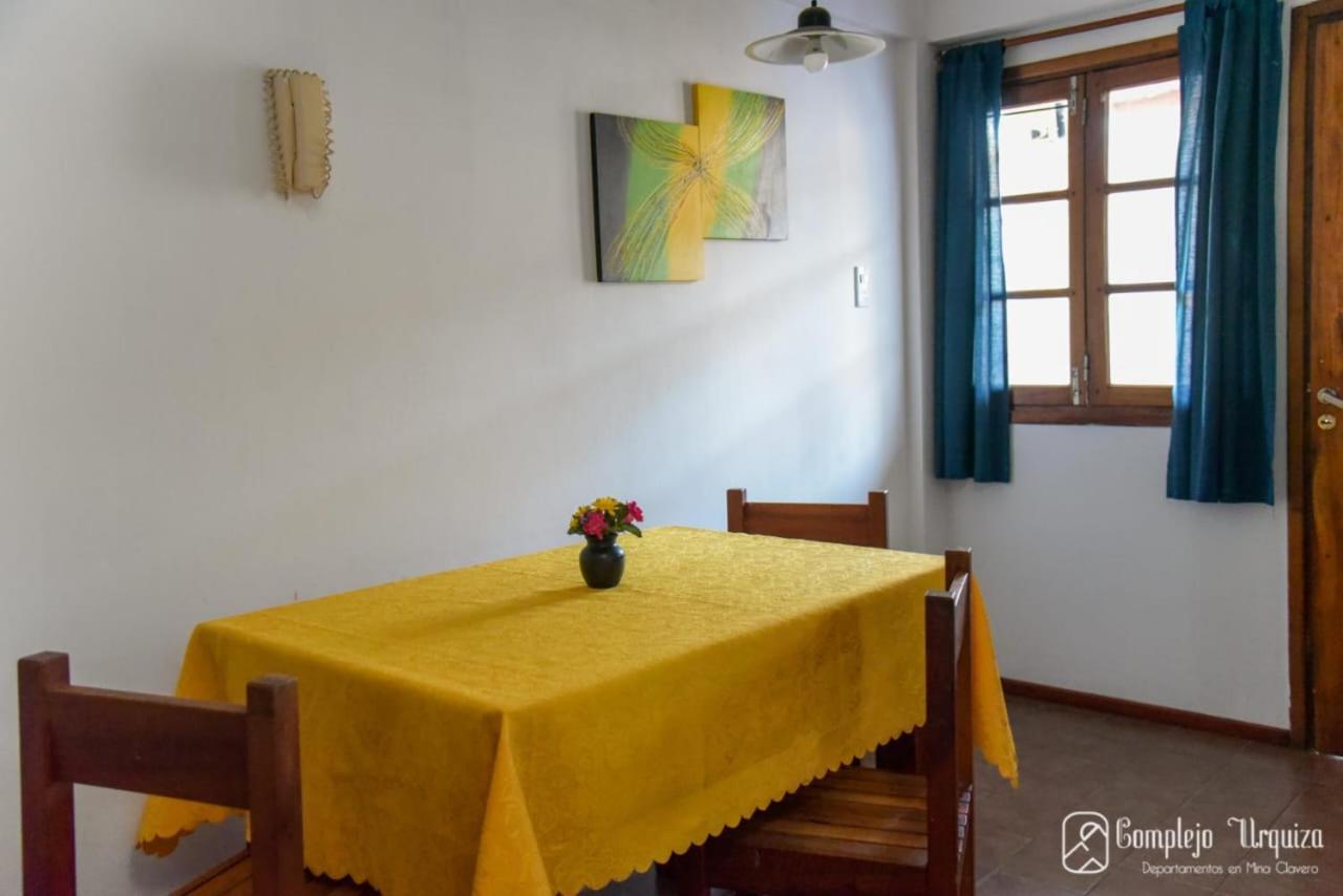Ferienwohnung Complejo Urquiza Departamentos Mina Clavero Exterior foto