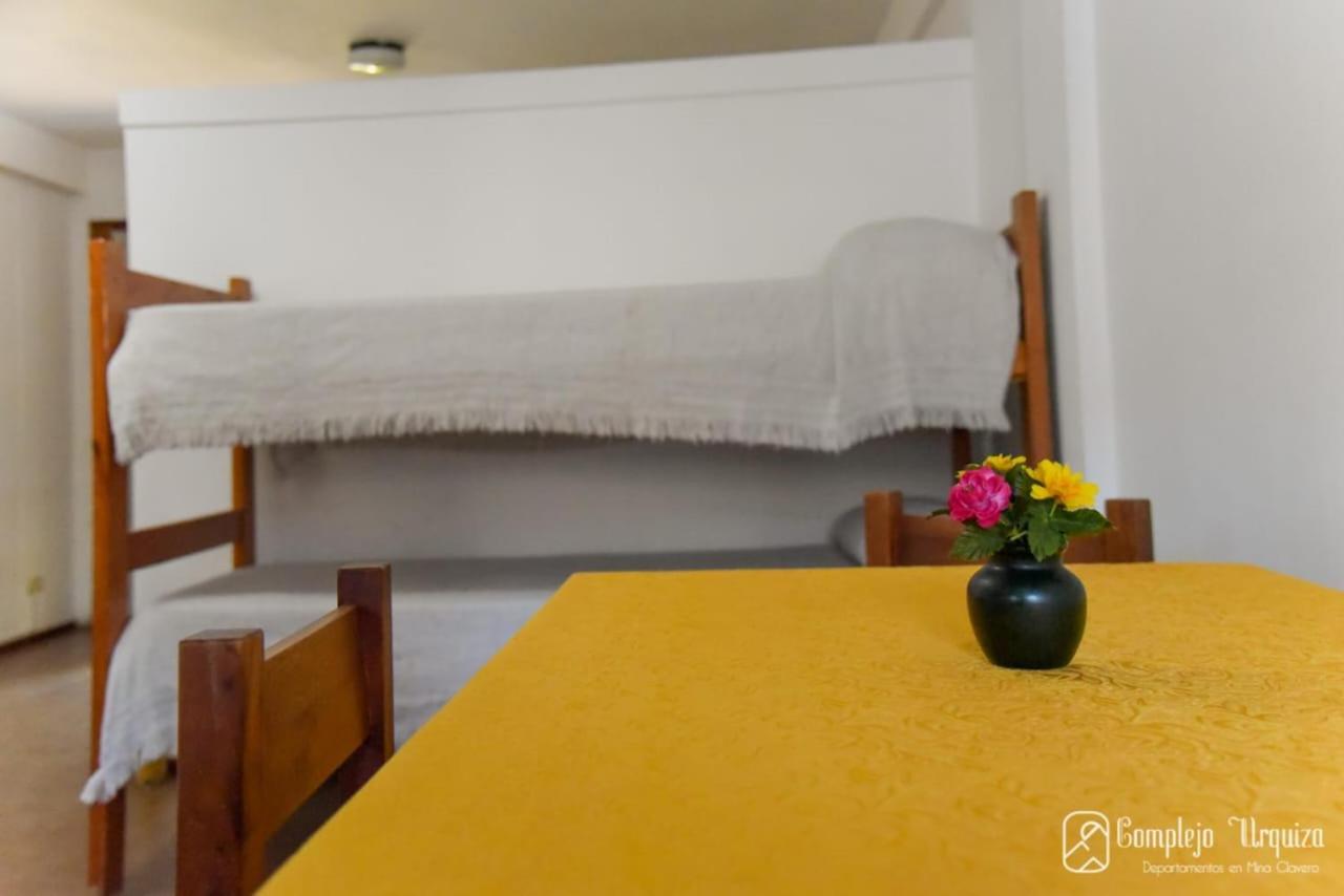 Ferienwohnung Complejo Urquiza Departamentos Mina Clavero Exterior foto